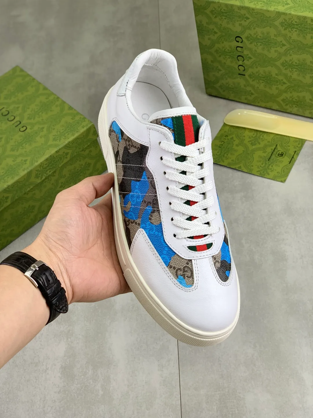 Men's shoes P400 💰[New style] 🆘 The latest model from Gucci's official website🎁Classic casual and fashionable men's shoes👟Hot style💥The style is simple and elegant, exclusive for trendy men. Unique official website latest brand elements👑Gucci original decoration, fashionable and generous, the fabric is made of original soft calfskin➕Comfortable soft sheepskin lining ✅The official website specifies wear-resistant rubber outsole_full of elasticity, classic model taken in real life🎬Color: 2️⃣colors available😍Number: 38-44